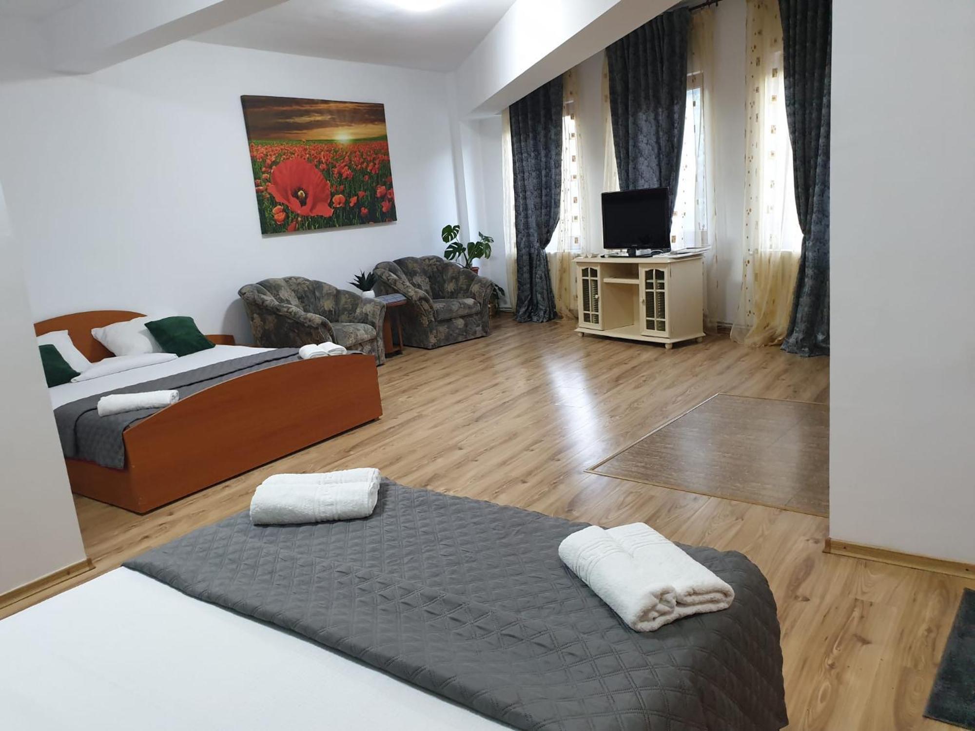 Casa Mary Hotel Костинещи Екстериор снимка
