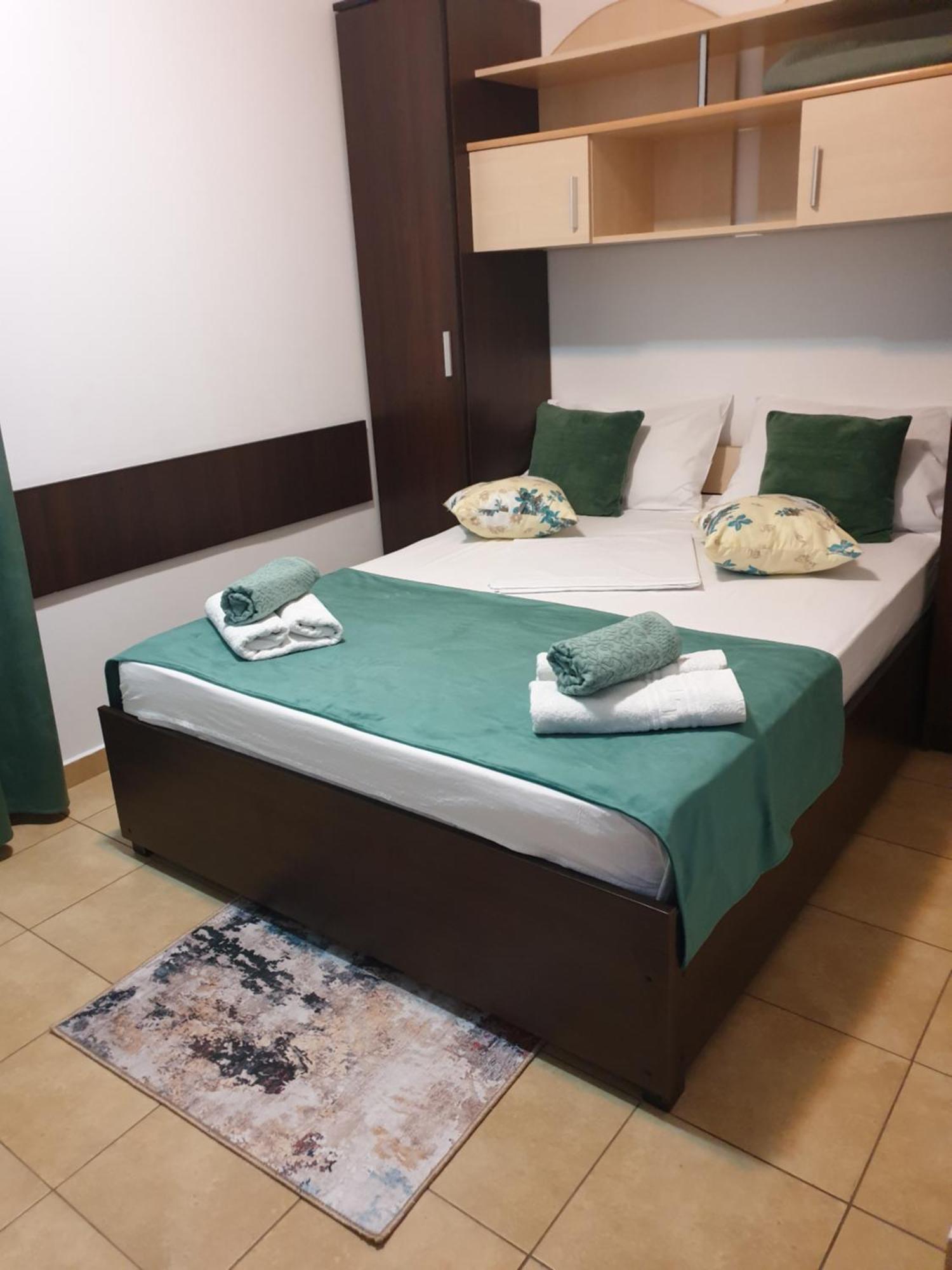 Casa Mary Hotel Костинещи Екстериор снимка